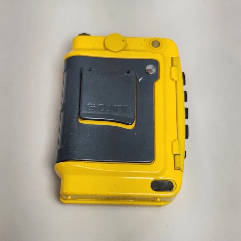 SONY Walkman Sports Audio Cassette fm/am Radio WM-AF54 yellow‎ Tested-Works READ